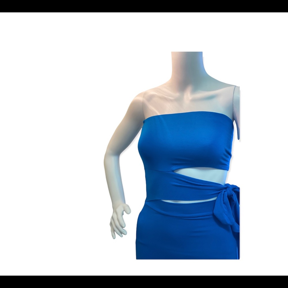 Cut Out Bodycon Dress - Picture 2 of 5